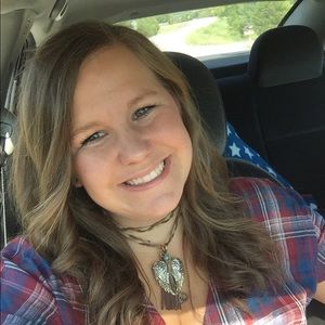 Meet your Posher, Amanda